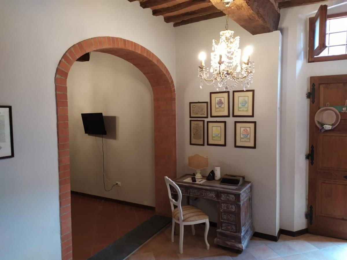 Borgo Antico Villa Lari Exterior foto